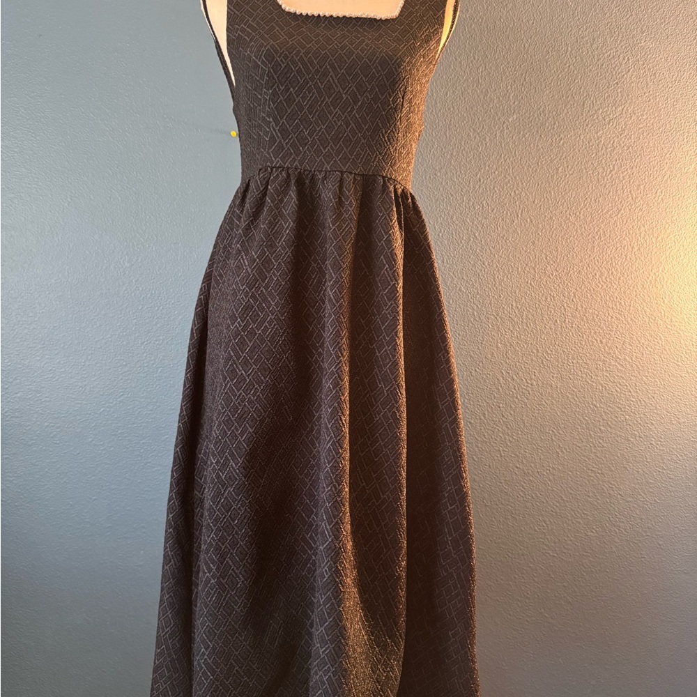 Elegant Black Sleeveless Dress
